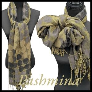 Pashmina (Silk/Pashmina) Black/Grey/Gold Circle Pattern Wrap Scarf (27x72)